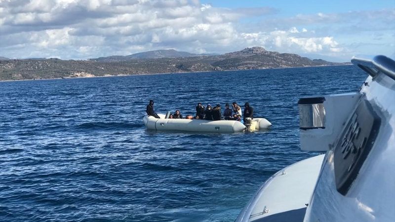 Çanakkale açıklarında 17 sığınmacı kurtarıldı