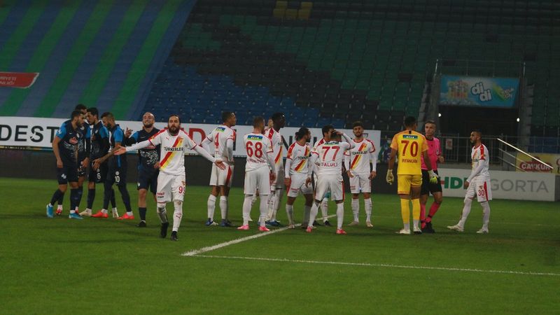 Göztepe'den hakeme imalı paylaşım