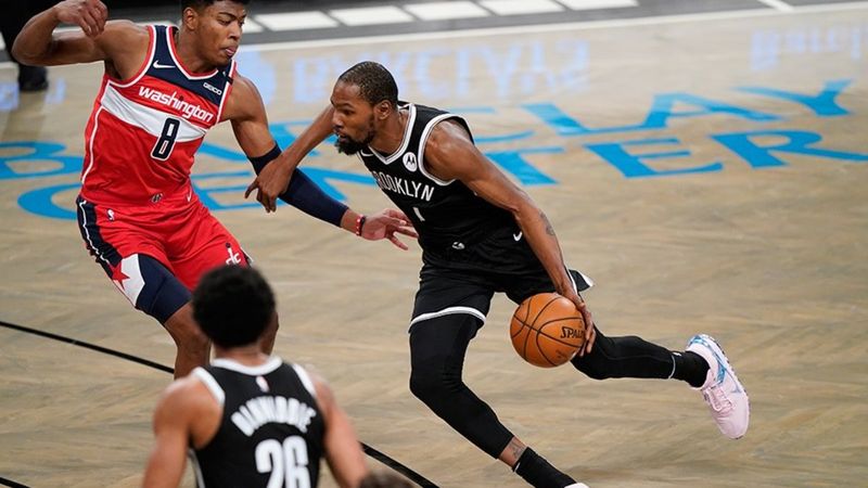 Kevin Durant 552 gün sonra parkede