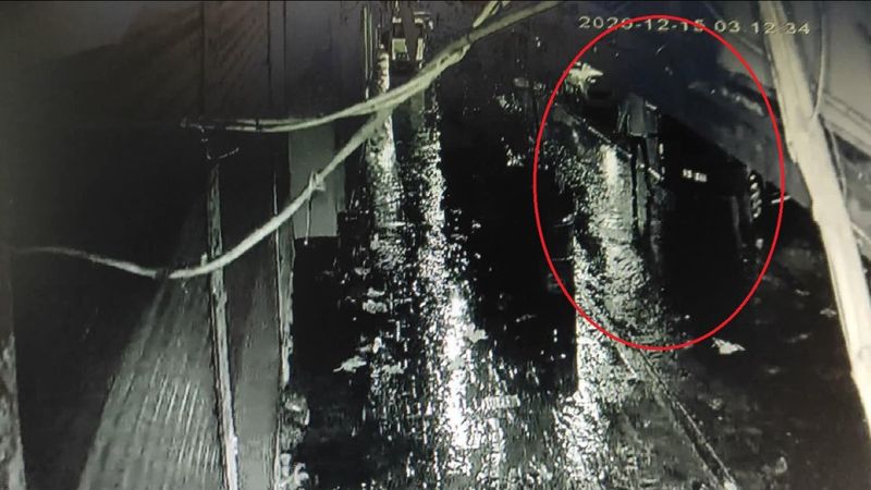 Beyoğlu'nda iş yerine silahlı saldırı