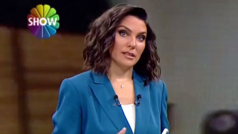 Ana haber spikerlerinin birbirinden farklı giyim tarzları