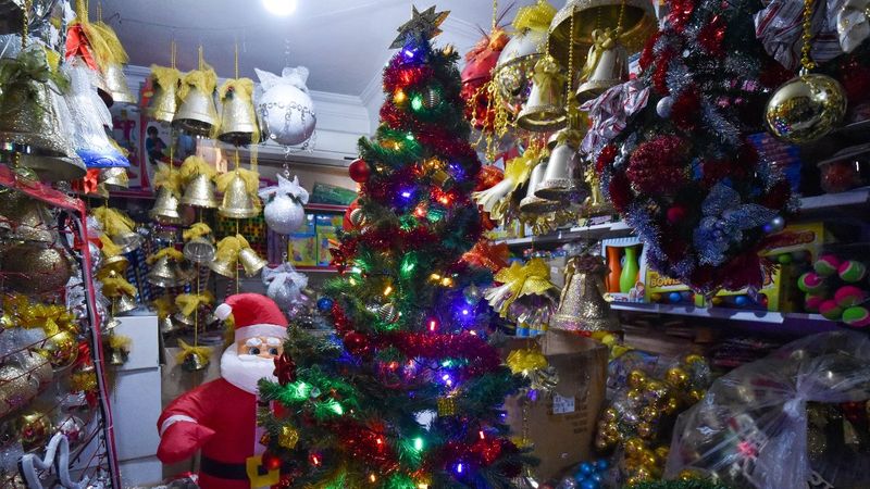 Evde yılbaşı kutlamanın maliyeti ne kadar: Yapay çam ağacı ve süsleme