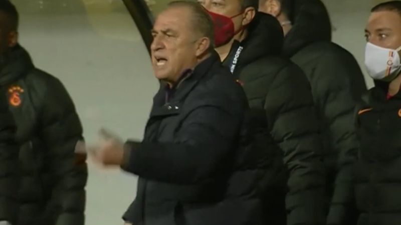 Galatasaray'da Fatih Terim kırmızı kart gördü