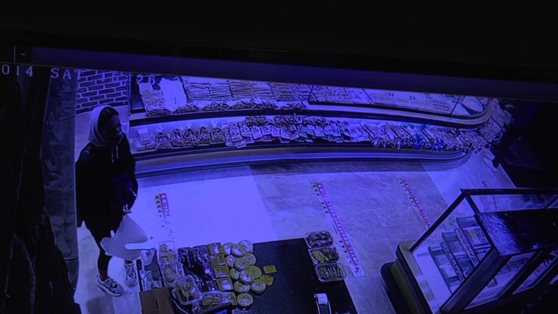 İstanbul'da dezenfektan sıkma bahanesiyle sadaka kutusunu çaldılar