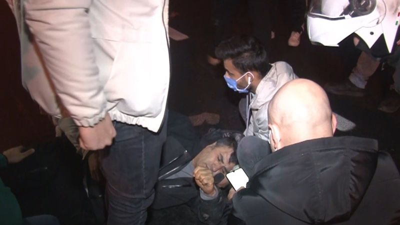 Bayrampaşa'da kuryeye çarpan sürücü olay yerinden kaçtı