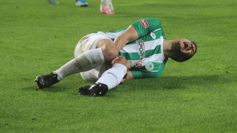 Konyaspor'da Alper Uludağ 6 ay sahalardan uzak kalacak