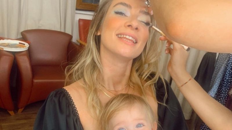 Müge Boz'dan çalışan anne fotoğrafı