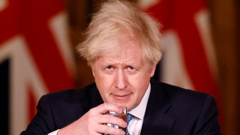 İngiliz basınında koronavirüs mutasyonu manşetleri