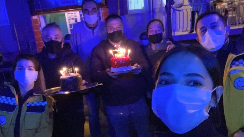 Aydın'da acil vakaya giden ekipler, pastayla karşılaştı