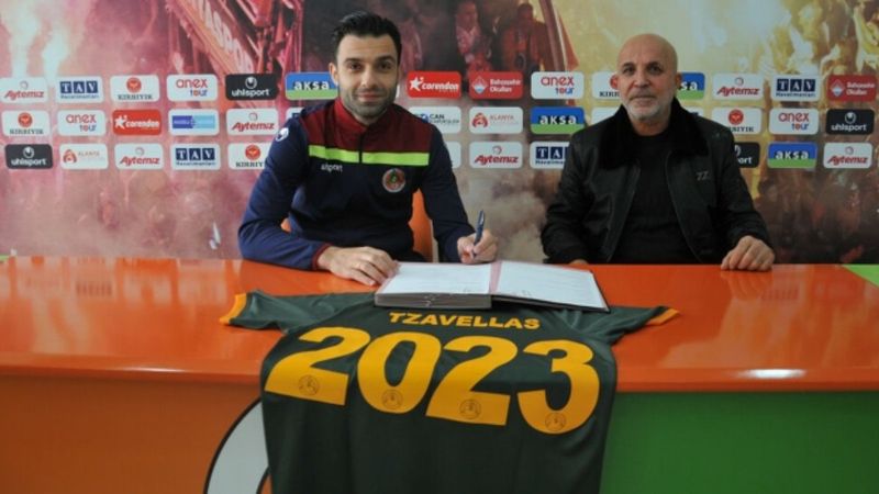 Tzavellas 2 yıl daha Alanyaspor'da