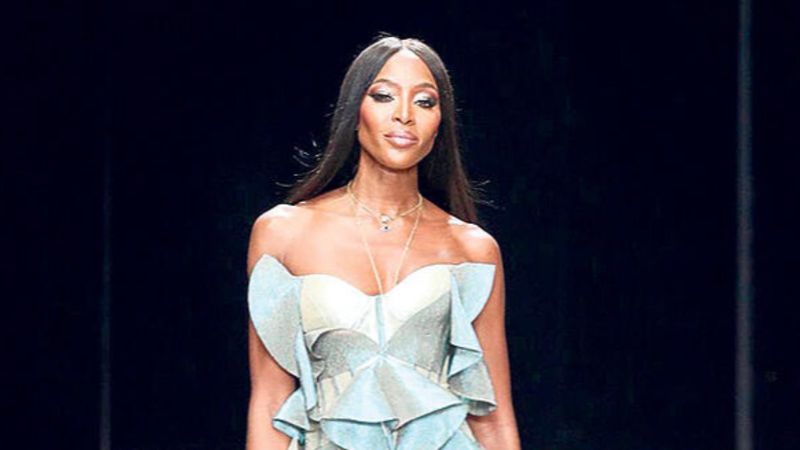 Naomi Campbel'dan sağlıkçılara jest