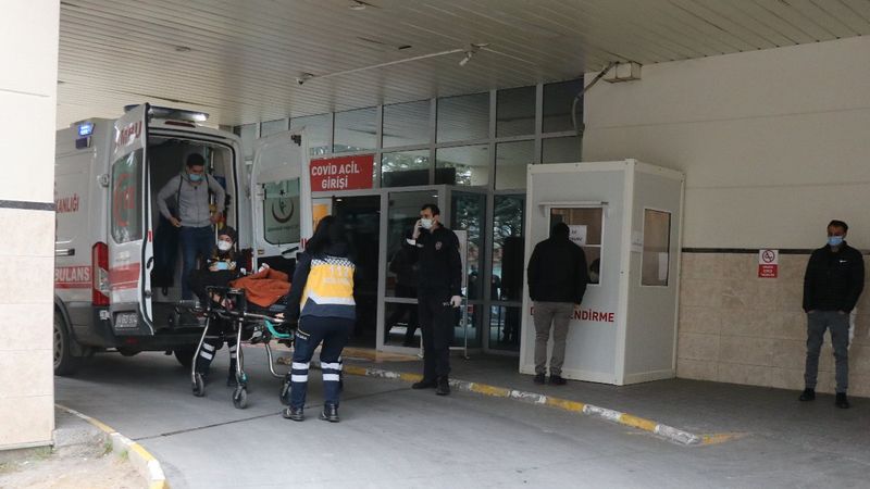 Bolu'da genç kız tanımadığı kişi tarafından bıçaklandı