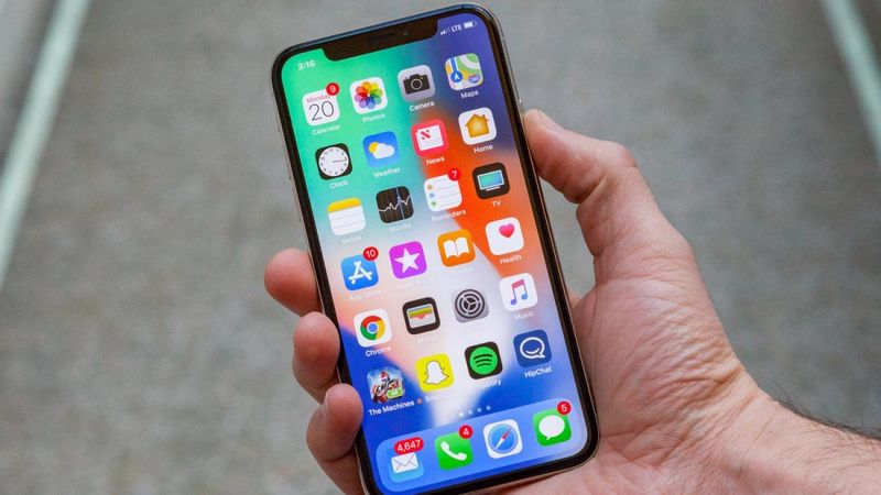 Apple, güvenlik araştırmacılarına ilk ücretsiz iPhone'u gönderdi