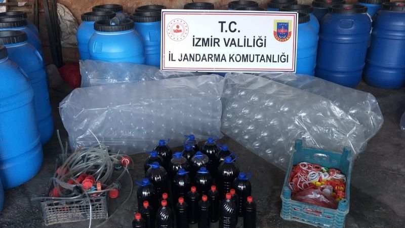 İzmir'de 11 bin litre sahte içki ele geçirildi