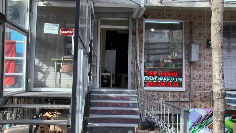 Esenyurt'ta yasağa rağmen açık olan tütüncüye polis baskını