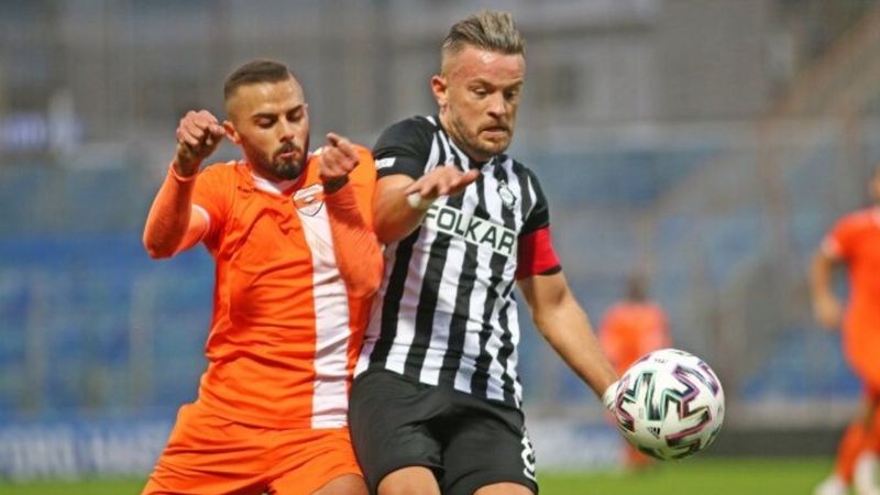 Özgür Özkaya'nın çapraz bağları koptu