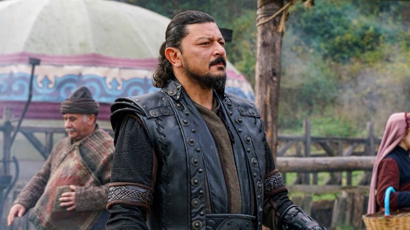 Emre Basalak: 'Kuruluş Osman' setine koşarak geliyorum