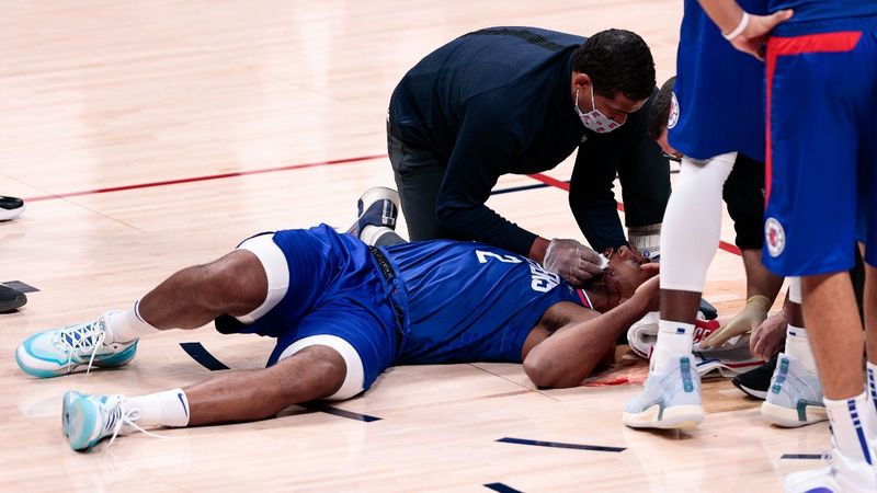 Kawhi Leonard kanlar içinde kaldı