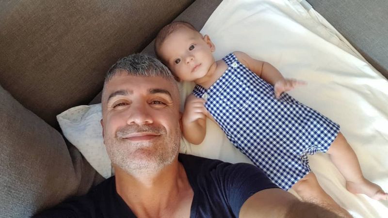 Özcan Deniz'in evi yanıyordu