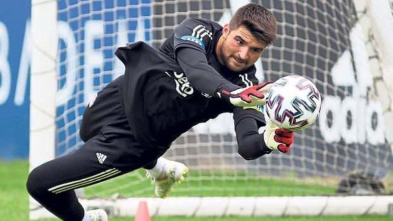 Lyon, Ersin Destanoğlu'nu izletiyor