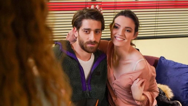 Bora Akkaş kimdir? Bora Akkaş kaç yaşında, evli mi? Bora Akkaş dizi ve filmleri...