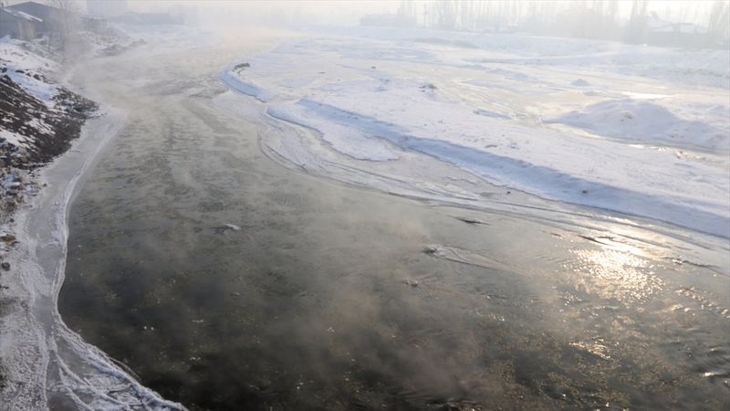 Doğu'da dondurucu soğuklar etkisini gösterdi