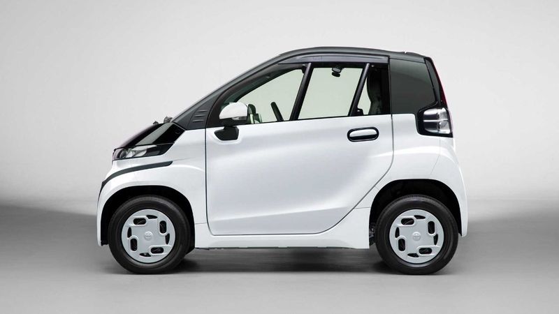 Toyota'dan kompakt elektrikli araç: C+Pod