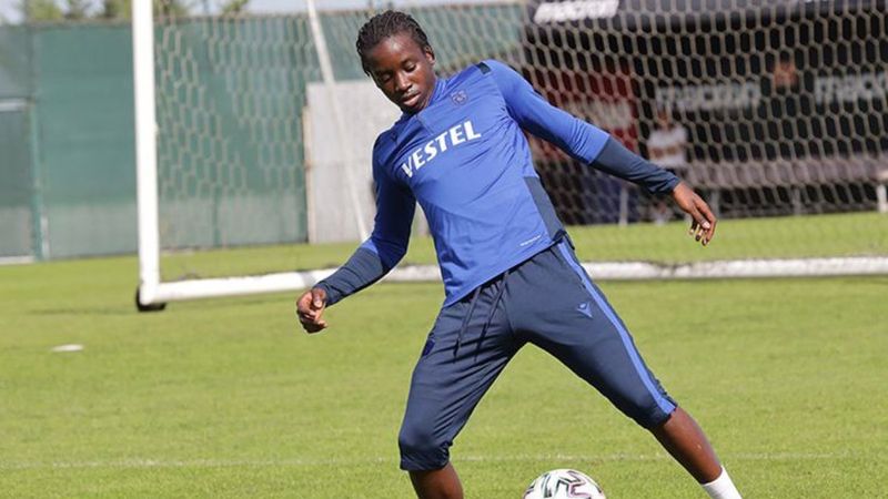 Kadro dışı bırakılan Diabate izinsiz olarak ülkesine gitti