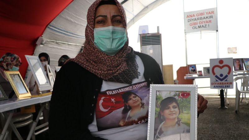 Evlat nöbetindeki anneden kızına çağrı