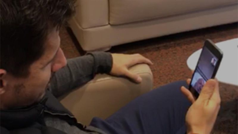 Emre Belözoğlu koronavirüs tedavisi gören taraftarı aradı