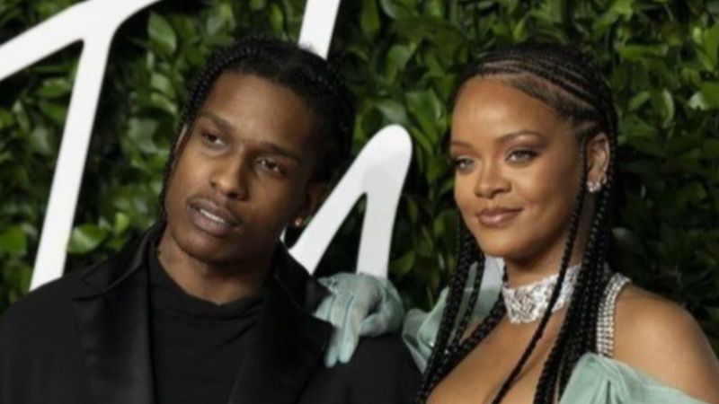 Rihanna ile ASAP Rocky el ele