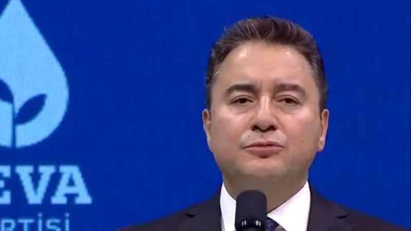 Ali Babacan, 28 Şubat sürecini anlatırken ağladı