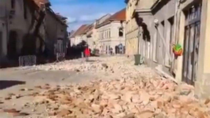 Hırvatistan'da 6.3 büyüklüğünde deprem