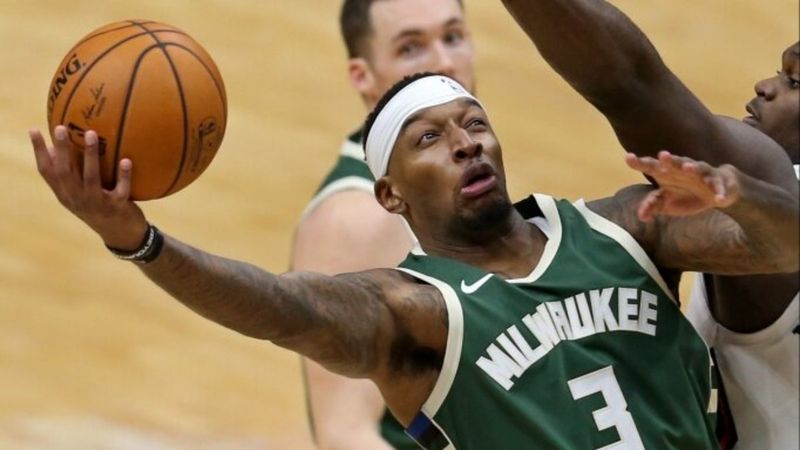 Burnu kırılan Torrey Craig, Miami Heat'e karşı yok