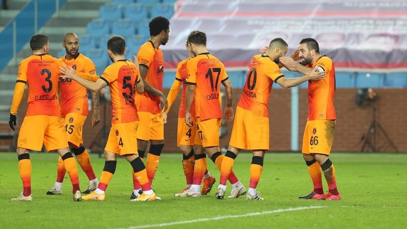 Galatasaray'da futbolculara olan borç sıfırlandı