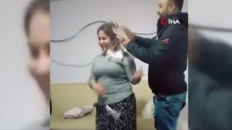 Topladığı paralarla dans eden sosyal medya dilencisi