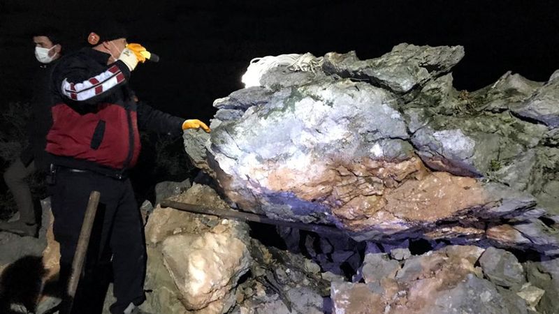 Burdur'da kayıp çobanın cansız bedeni kayanın altında bulundu