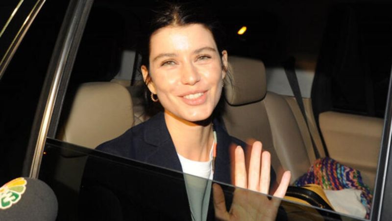 Beren Saat İngilizce albüm yapıyor