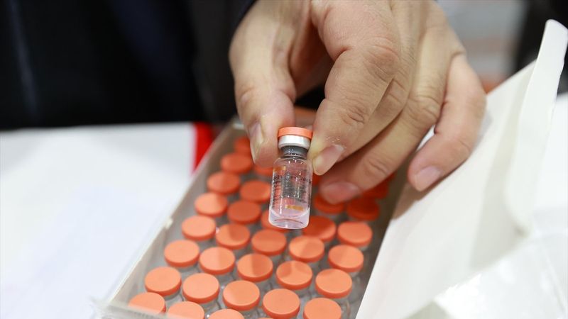 Türkiye'de koronavirüs aşısının süreci başladı