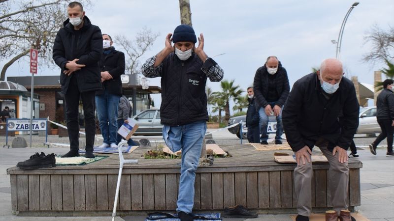 Kısıtlamada cuma namazı