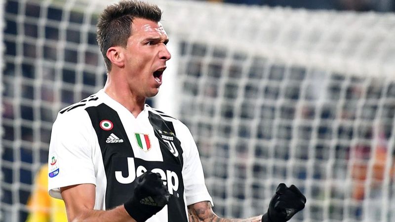 Beşiktaş forvete ve savunmaya takviye yapacak