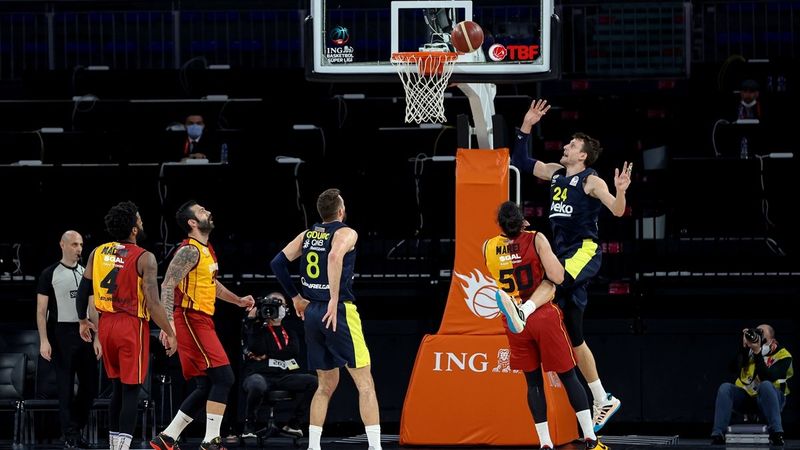 Potada Fenerbahçe, Galatasaray'ı rahat yendi