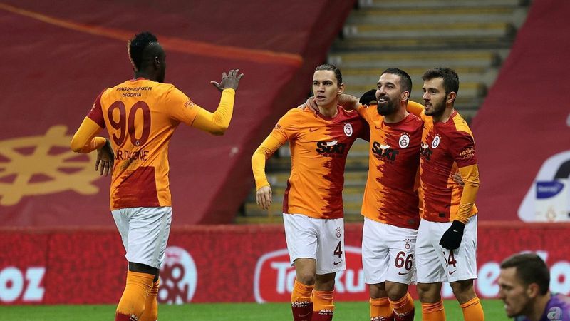 Galatasaray-Antalyaspor maçının ilk 11'leri