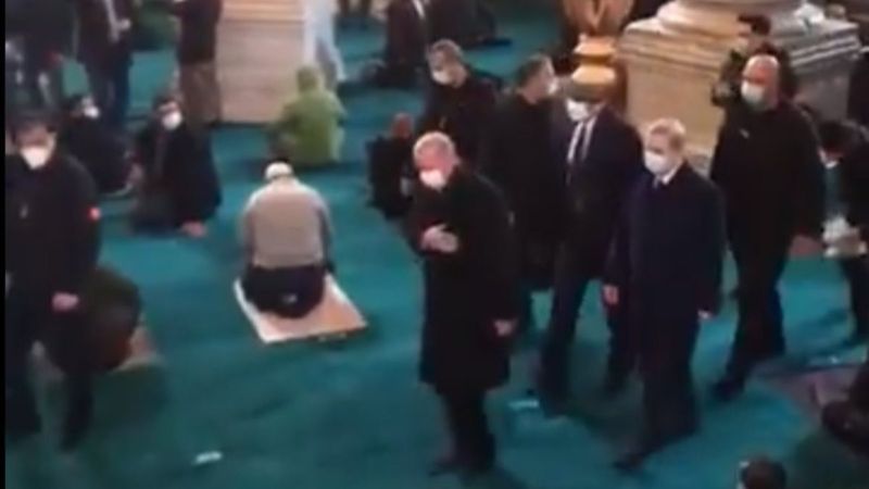 Cumhurbaşkanı Erdoğan'ın Ayasofya Camii'ne giriş yaptığı an