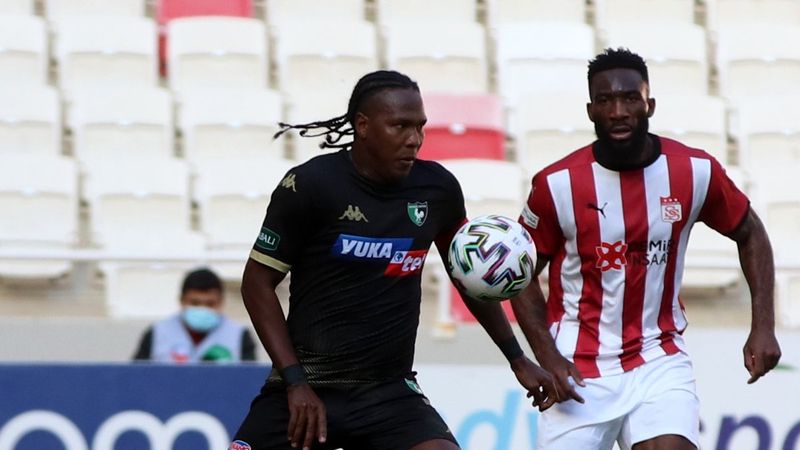 Hastaneye kaldırılan Hugo Rodallega'nın durumu iyi