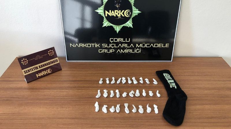 Tekirdağ'da çoraba saklanmış 30 gram bonzai ele geçirildi