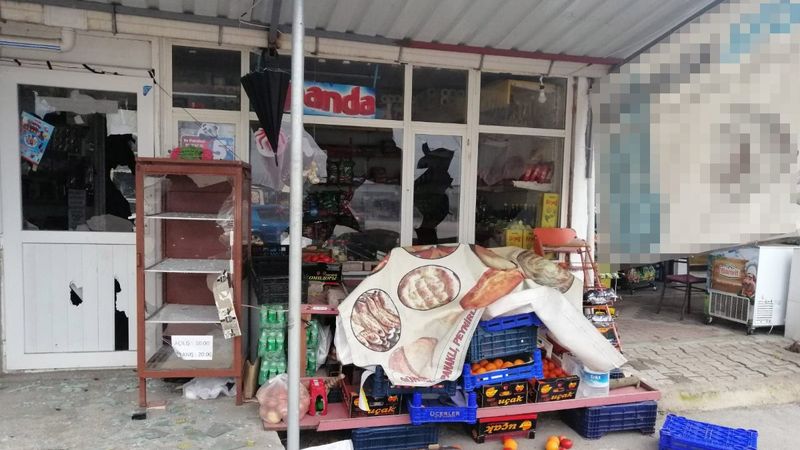 Çanakkale'de engelli gence cinsel saldırı şüphelisinin iş yerinin camları kırıldı