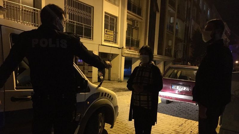 Aydın'da alışveriş poşetlerini taşıyan kadın çantasını çaldırdı