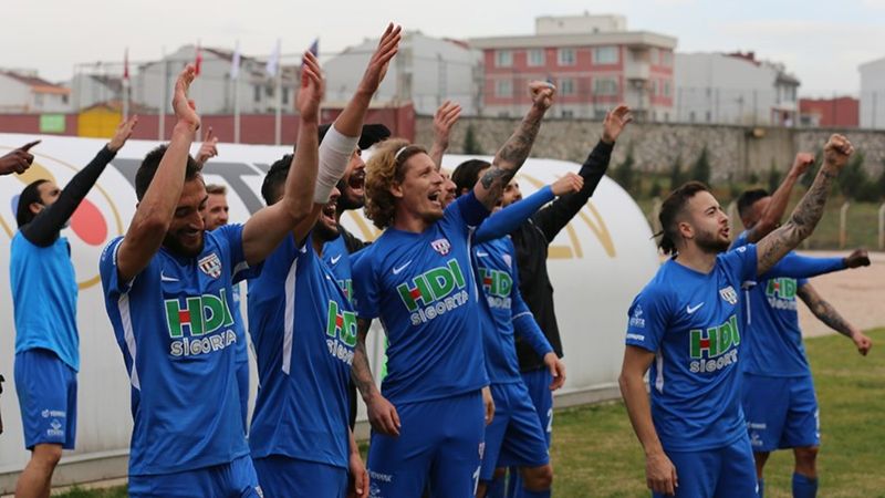 Bandırmaspor'dan abartılı sevinen personele prim cezası