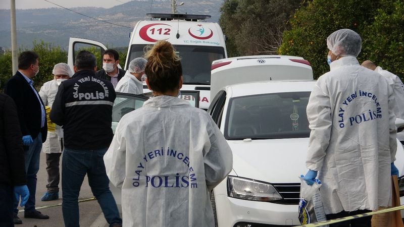 Mersin'de eski koca, yol ortasında kurşun yağdırdı